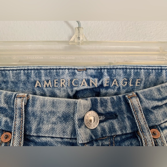 American Eagle Curvy Super High-Rise Baggy Straight Jeans - Picture 5 of 5